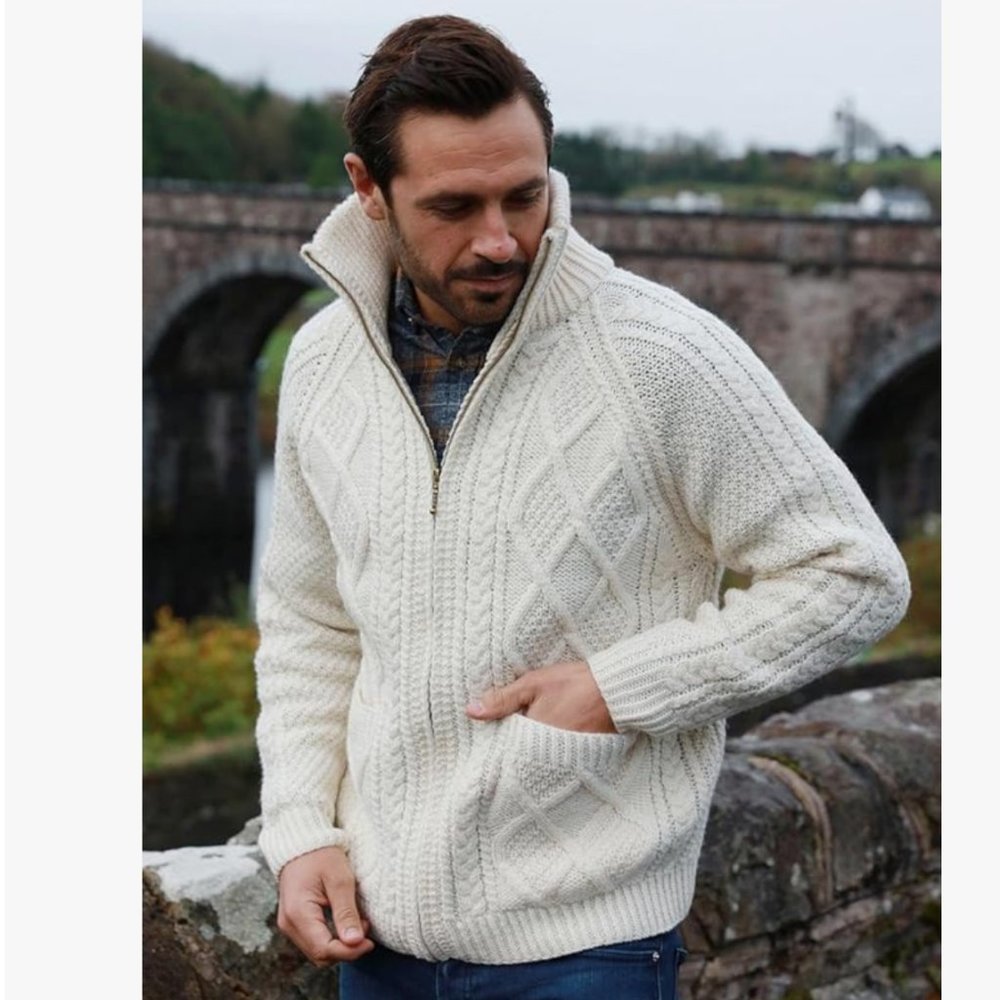 Carraig Donn Handknit Cable Chunky 100% Wool Aran Irish Zip Sweater Cream S